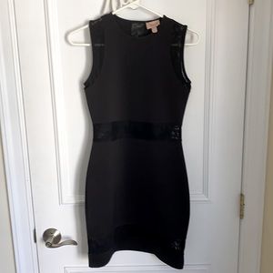 Topshop « Little Black Dress » unique sheer details. Timeless!